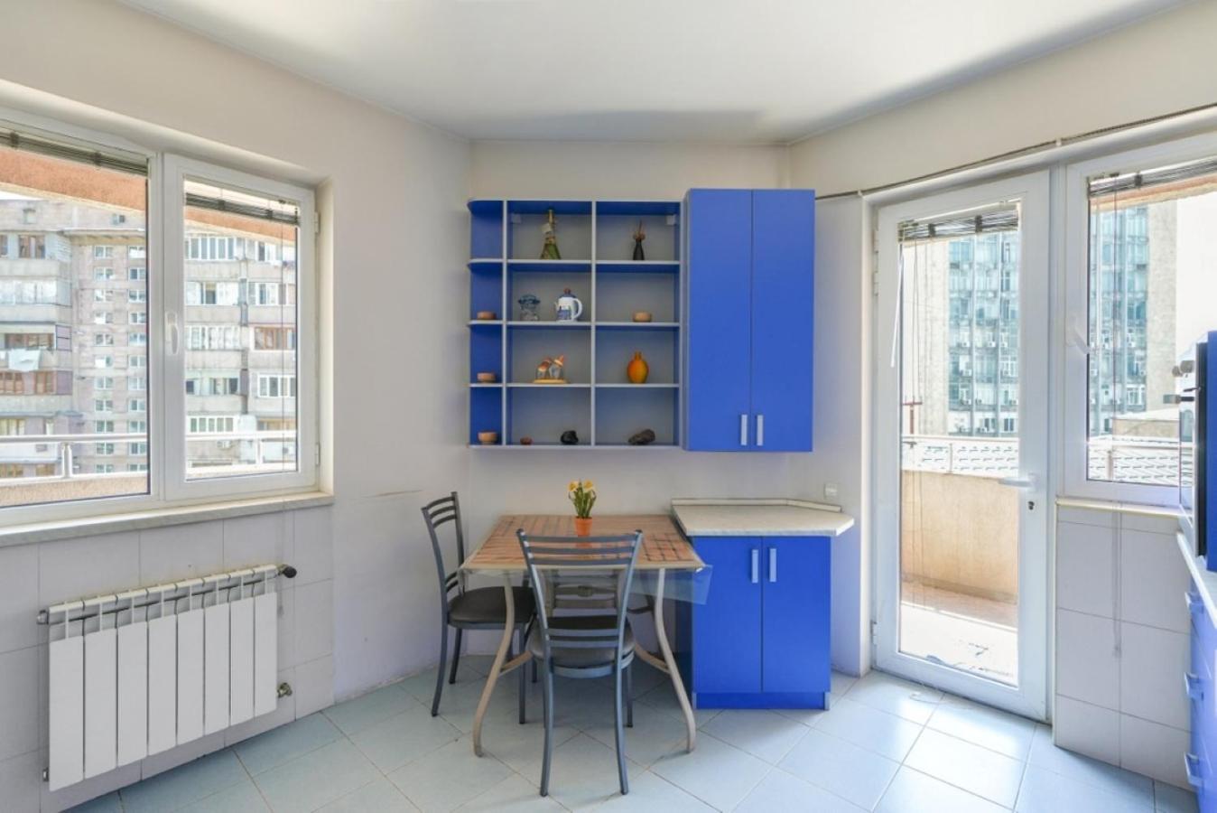Ris Central Apartments יירבאן מראה חיצוני תמונה