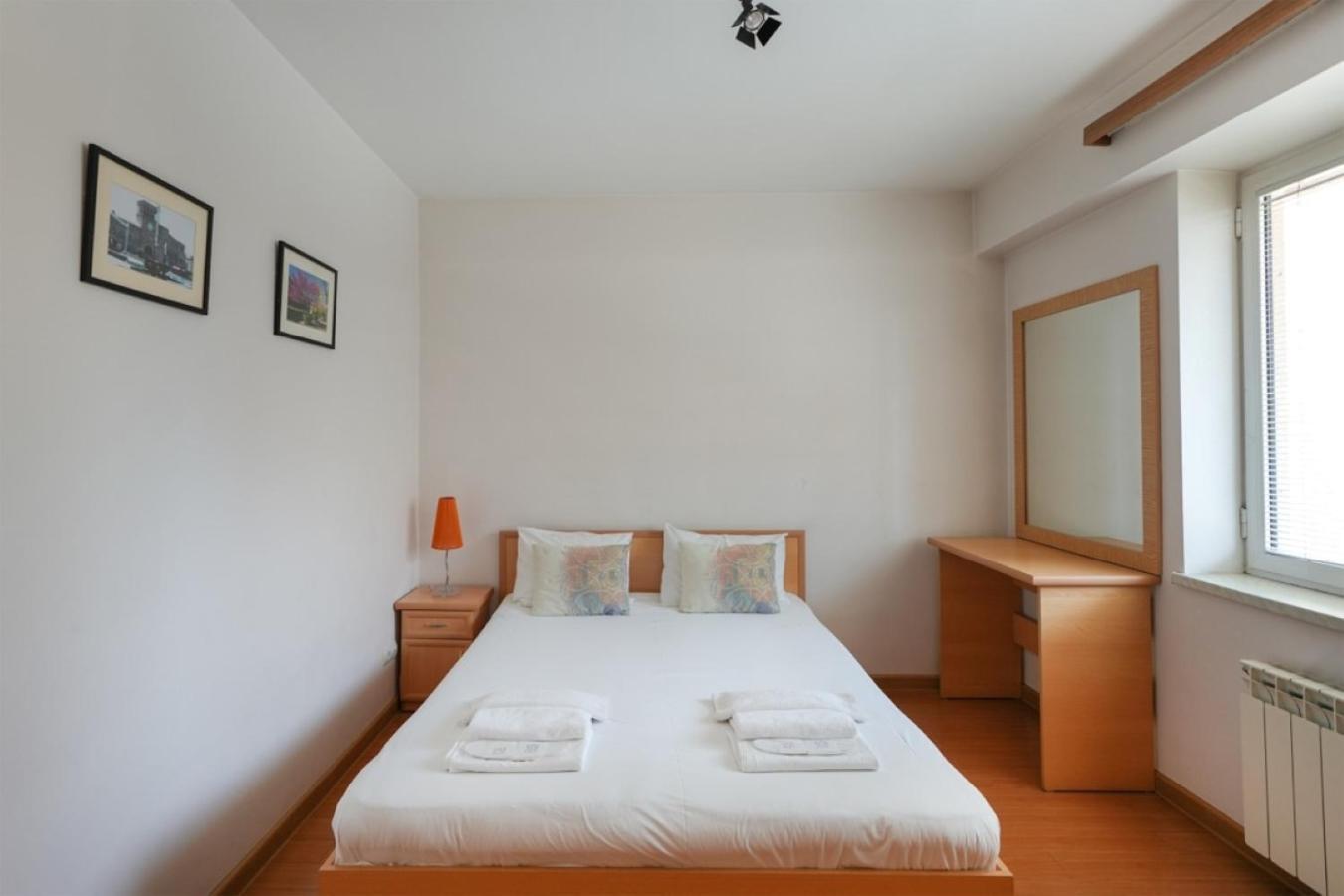 Ris Central Apartments יירבאן מראה חיצוני תמונה