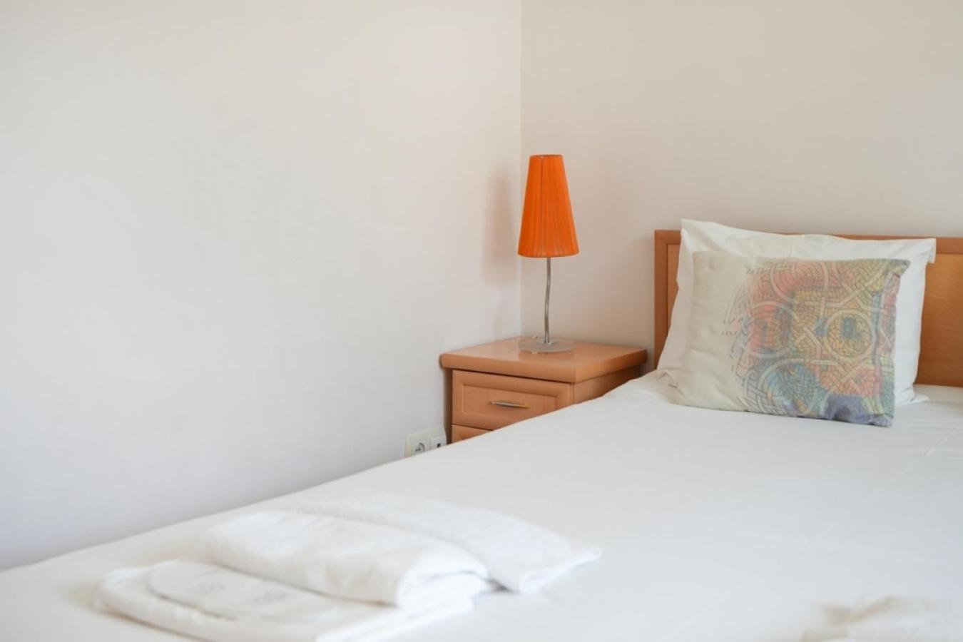 Ris Central Apartments יירבאן מראה חיצוני תמונה